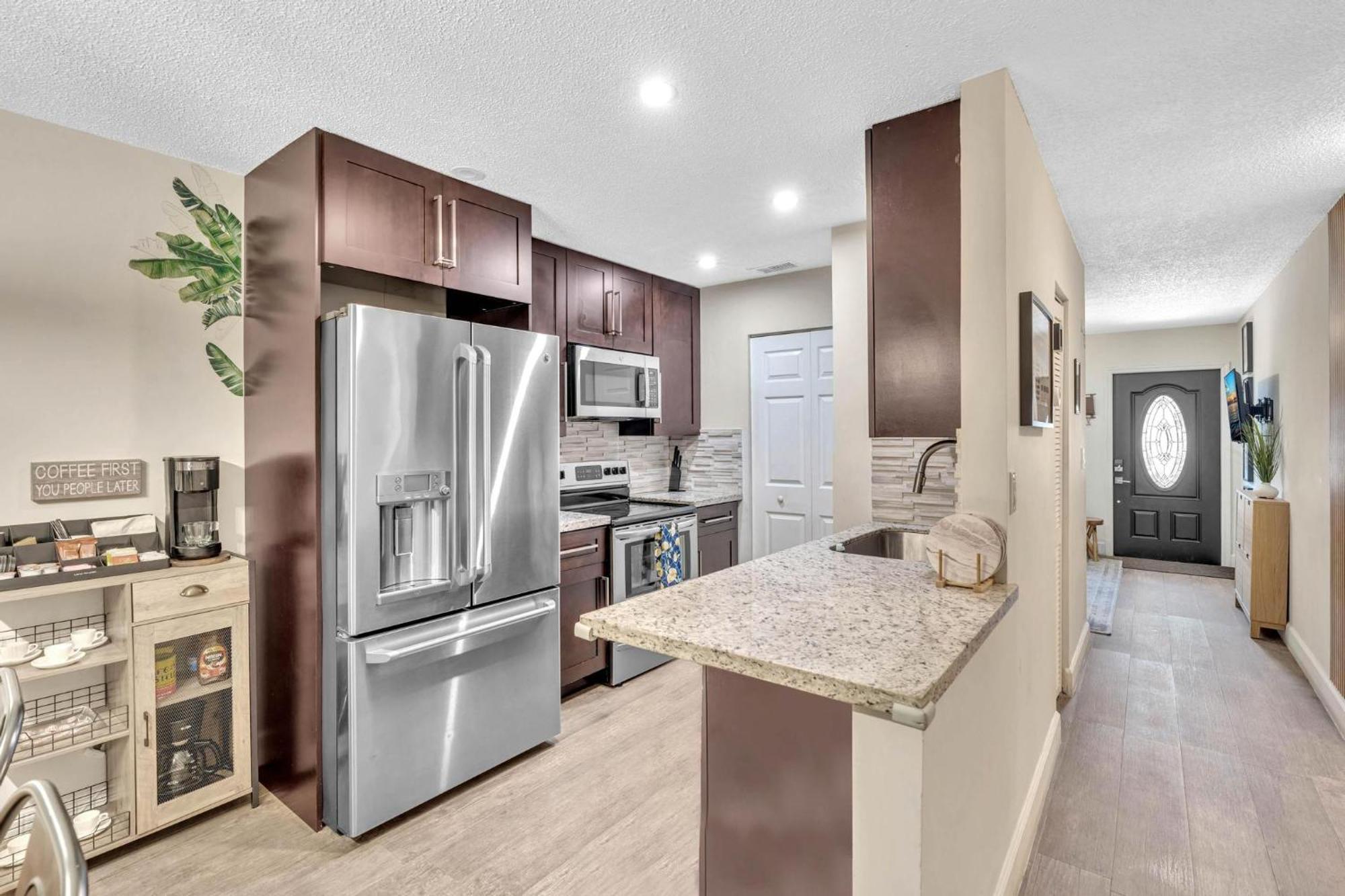 Estelo'S Place - Modern Townhouse With King Bed, Only 5 Min From The Airport! Miami Exteriér fotografie